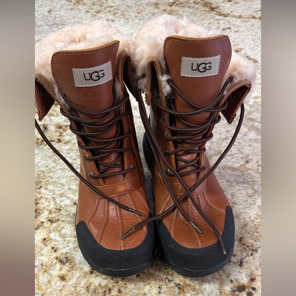 Snow boots